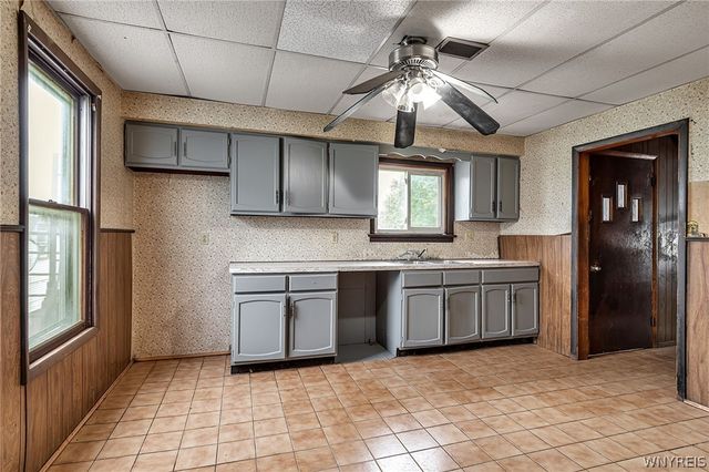 563 Tronolone Place, Niagara Falls, NY 14301