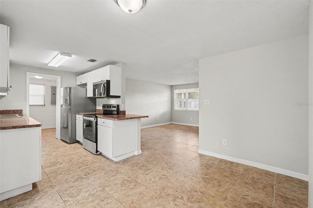 4923 S 82ND STREET, Tampa, FL 33619