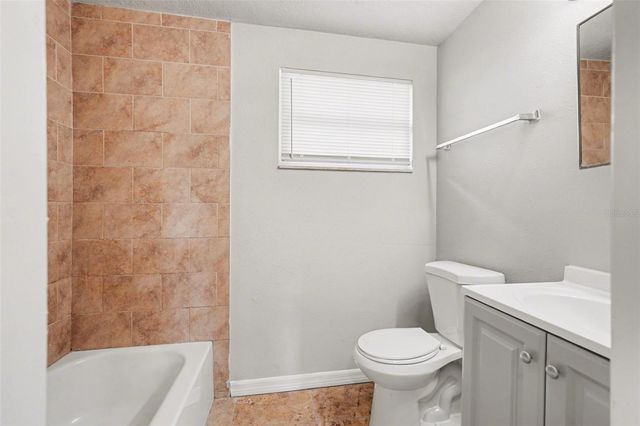 4923 S 82ND STREET, Tampa, FL 33619