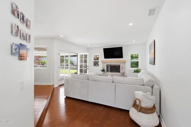 175 W Loop Drive, Camarillo, CA 93010