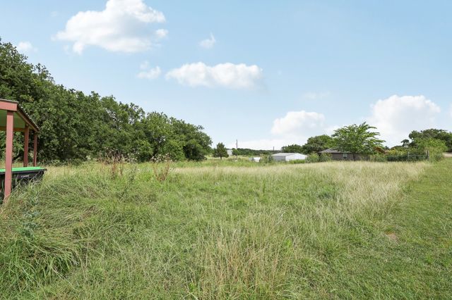 121 Cindy Lane, Weatherford, TX 76085