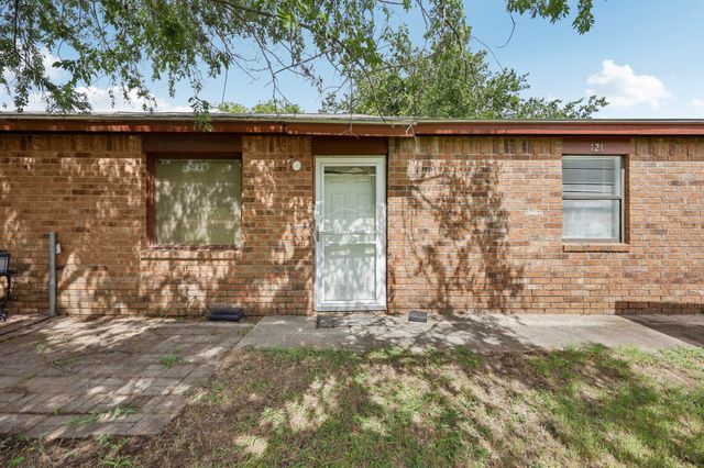 121 Cindy Lane, Weatherford, TX 76085