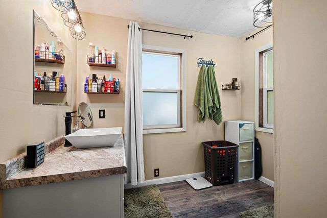 106 N LEMKE STREET, Cecil, WI 54111