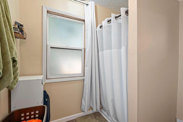 106 N LEMKE STREET, Cecil, WI 54111