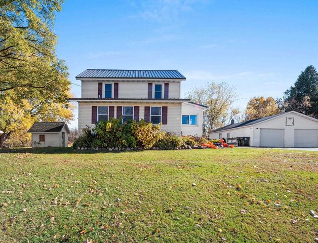 106 N LEMKE STREET, Cecil, WI 54111