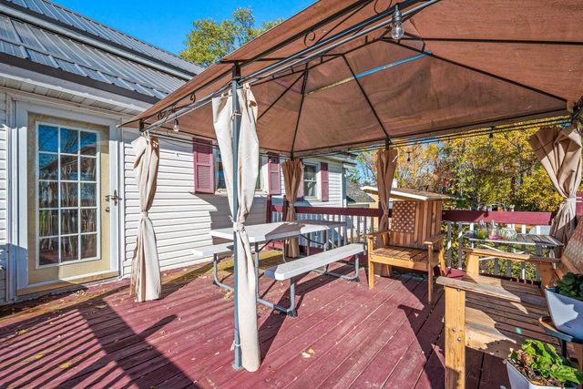 106 N LEMKE STREET, Cecil, WI 54111