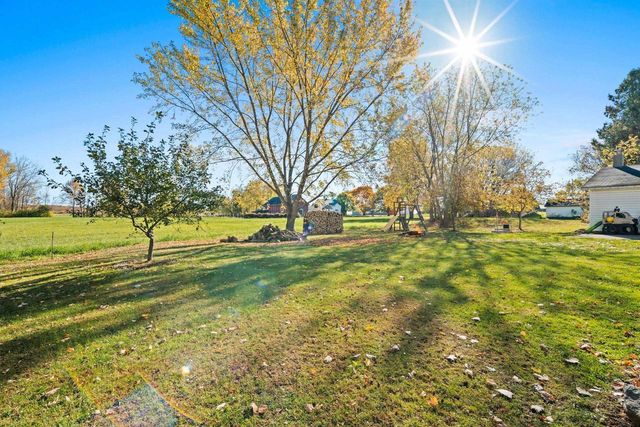 106 N LEMKE STREET, Cecil, WI 54111