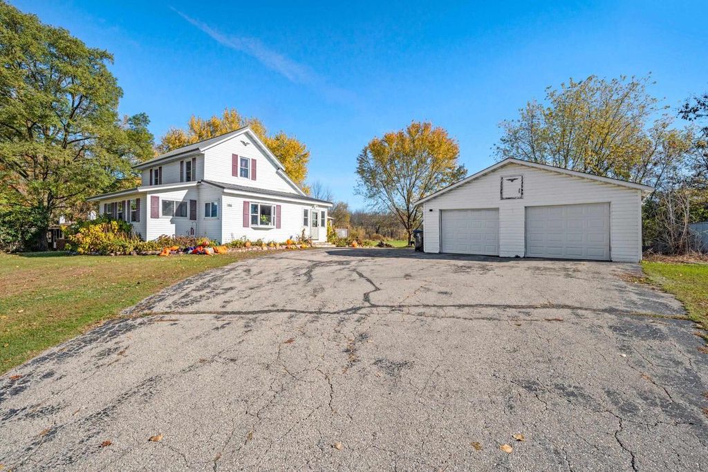 106 N LEMKE STREET, Cecil, WI 54111