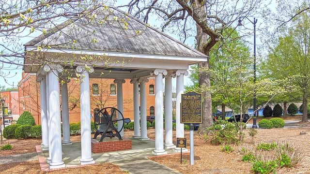 374 Murray Lane, Hoschton, GA 30548