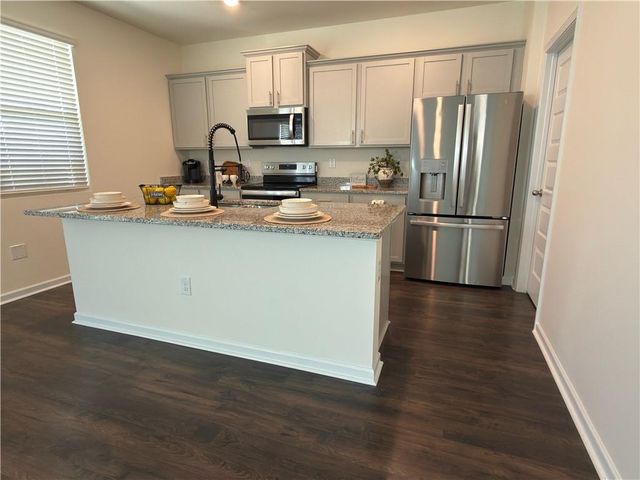 374 Murray Lane, Hoschton, GA 30548