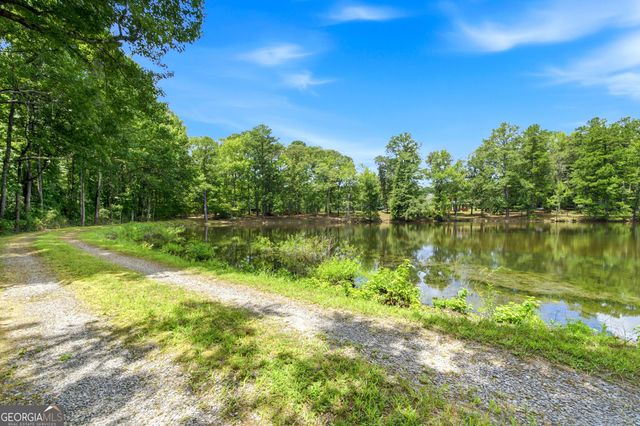 607 Grant Road, Brooks, GA 30205