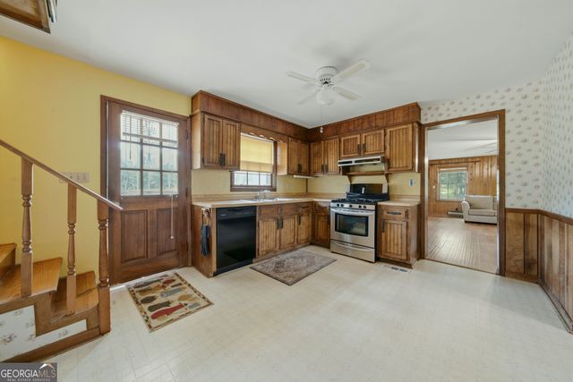 607 Grant Road, Brooks, GA 30205