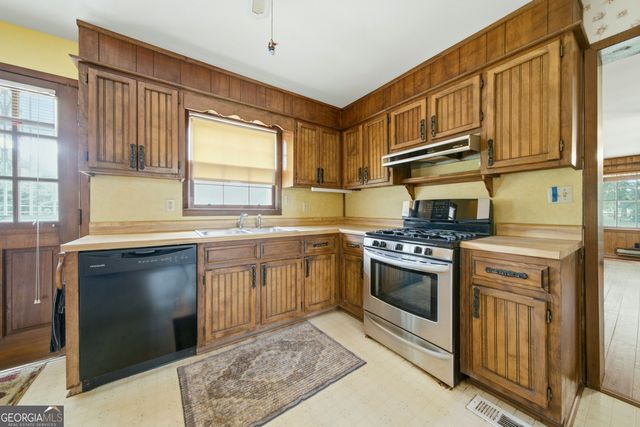 607 Grant Road, Brooks, GA 30205