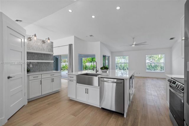 5923 Loxahatchee Pines Drive, Jupiter, FL 33458