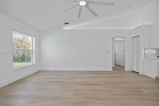 5923 Loxahatchee Pines Drive, Jupiter, FL 33458