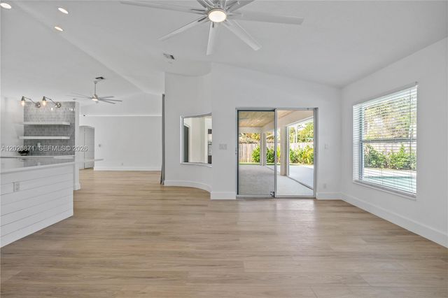 5923 Loxahatchee Pines Drive, Jupiter, FL 33458