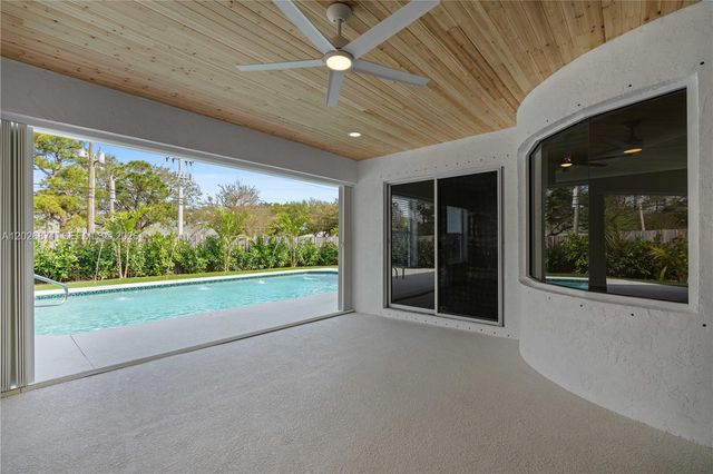 5923 Loxahatchee Pines Drive, Jupiter, FL 33458