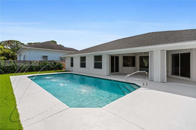 5923 Loxahatchee Pines Drive, Jupiter, FL 33458