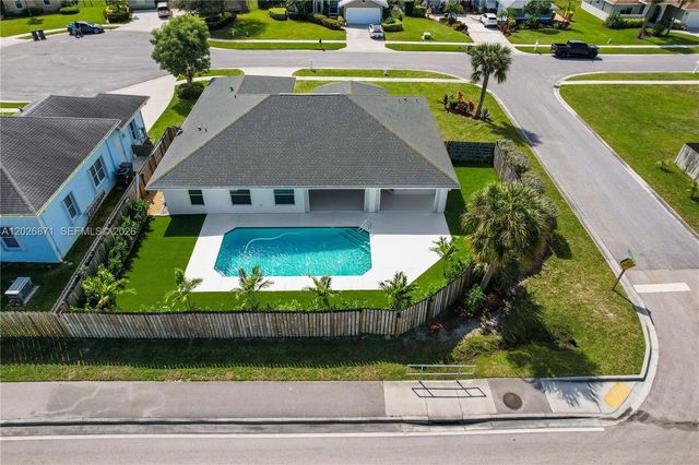 5923 Loxahatchee Pines Drive, Jupiter, FL 33458