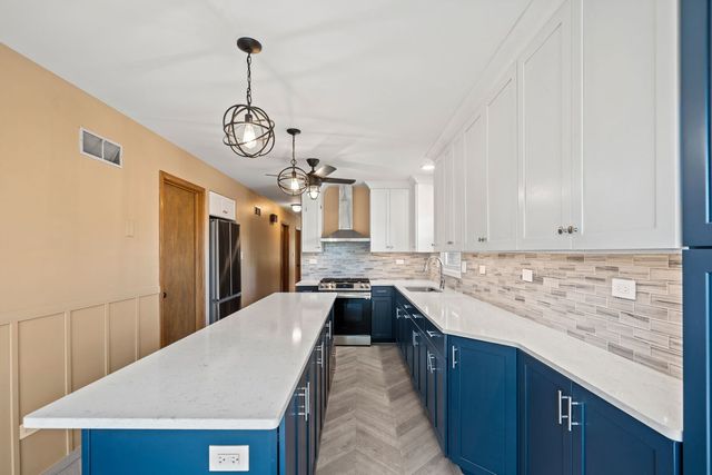 2333 Trumbull Avenue, River Grove, IL 60171