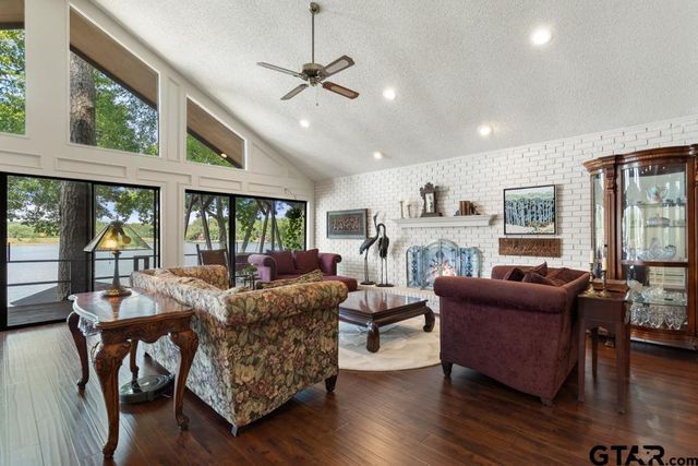1639 Tanglewood Dr E., Hideaway, TX 75771