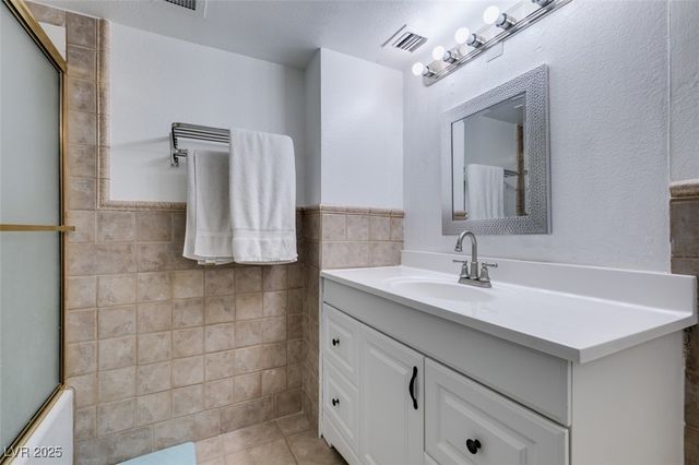 205 East Harmon Avenue 112, Las Vegas, NV 89169