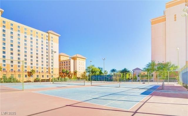 205 East Harmon Avenue 112, Las Vegas, NV 89169