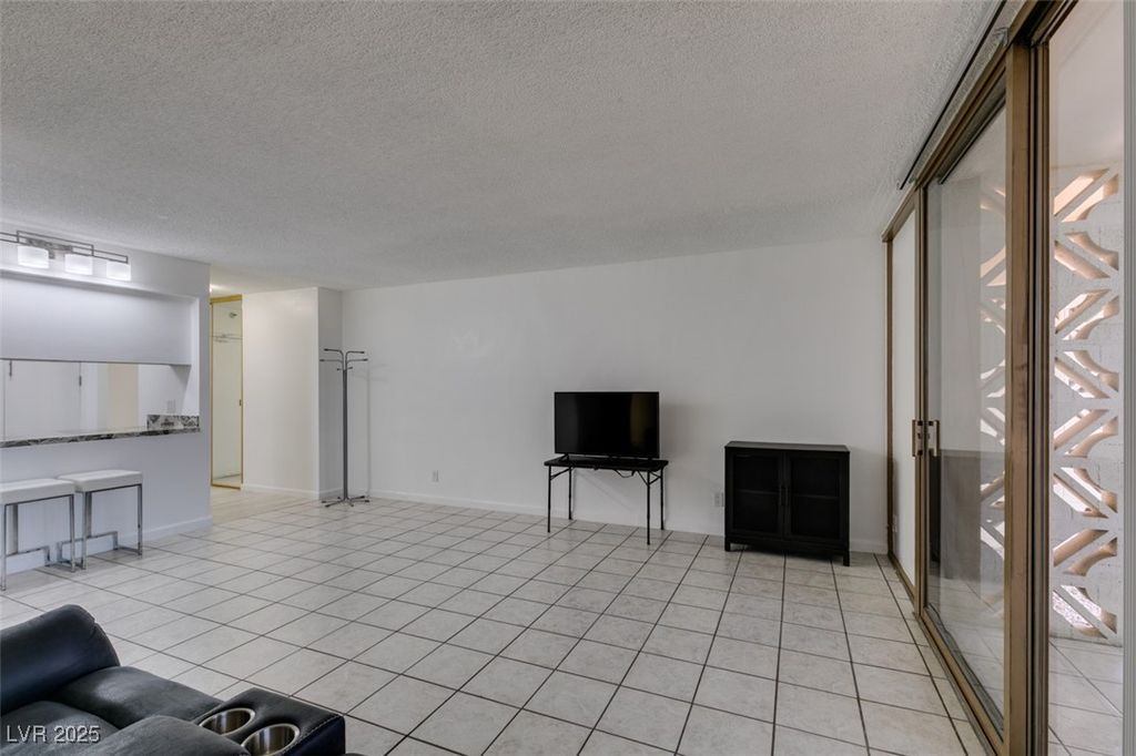 Image 12 of property listing at 205 East Harmon Avenue 112, Las Vegas, NV 89169