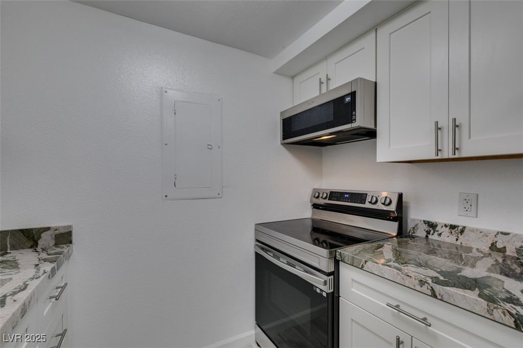 Image 3 of property listing at 205 East Harmon Avenue 112, Las Vegas, NV 89169