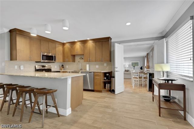 638 7th AVE S B638, Naples, FL 34102