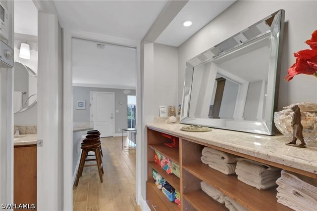 638 7th AVE S B638, Naples, FL 34102