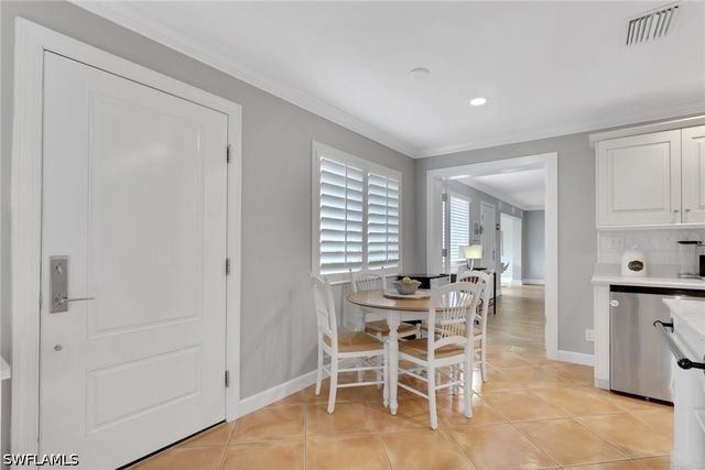 638 7th AVE S B638, Naples, FL 34102