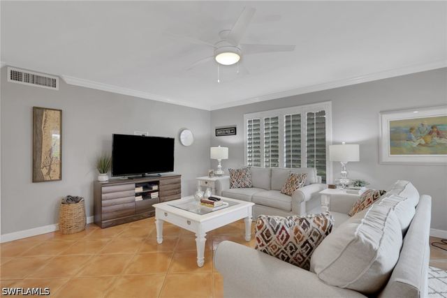 638 7th AVE S B638, Naples, FL 34102