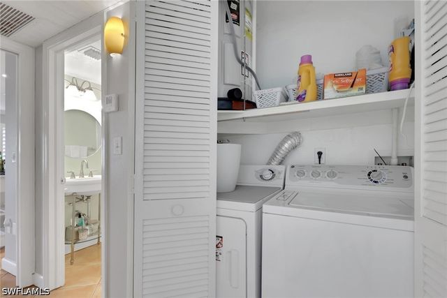 638 7th AVE S B638, Naples, FL 34102