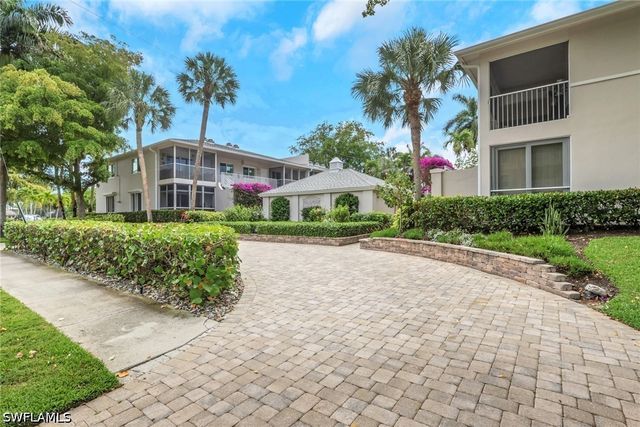 638 7th AVE S B638, Naples, FL 34102