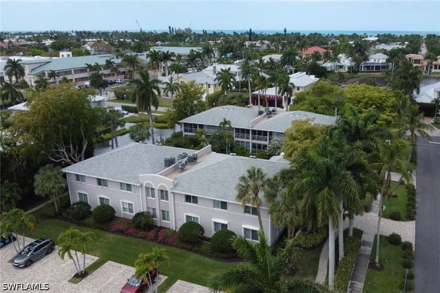 638 7th AVE S B638, Naples, FL 34102