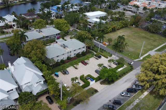 638 7th AVE S B638, Naples, FL 34102