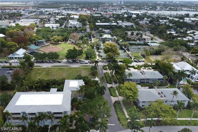 638 7th AVE S B638, Naples, FL 34102