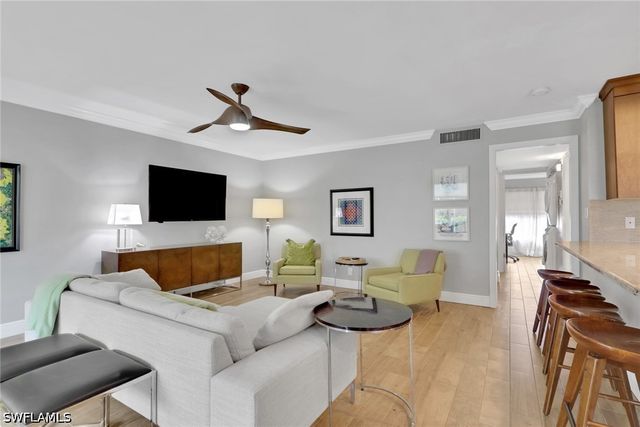 638 7th AVE S B638, Naples, FL 34102