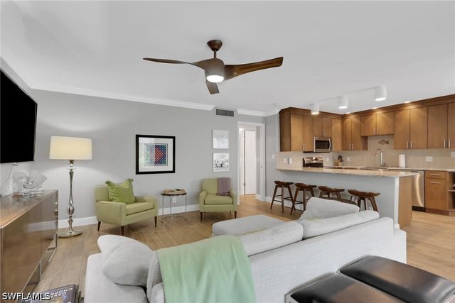 638 7th AVE S B638, Naples, FL 34102