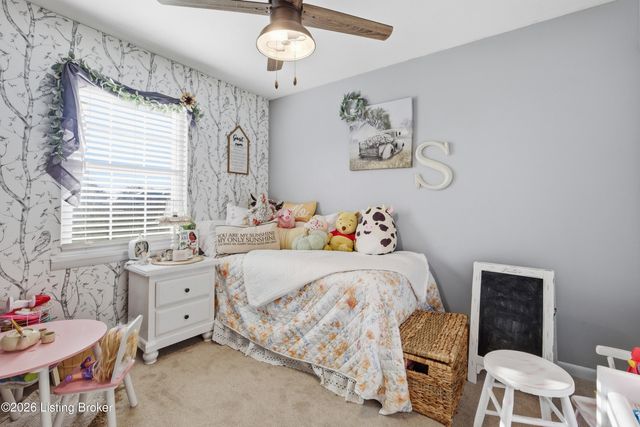 9905 McNeely Lake Dr, Louisville, KY 40229