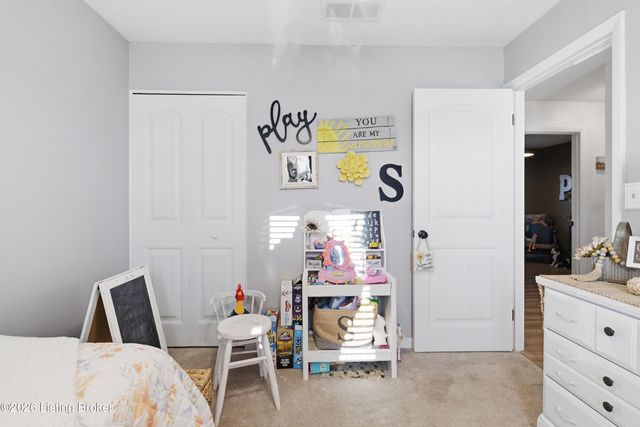 9905 McNeely Lake Dr, Louisville, KY 40229