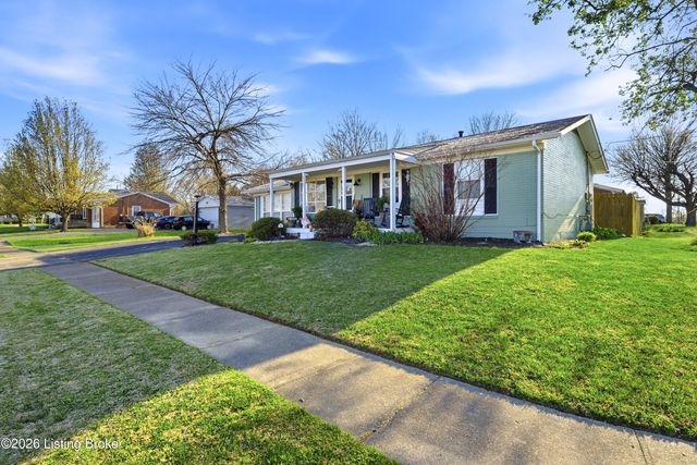 9905 McNeely Lake Dr, Louisville, KY 40229