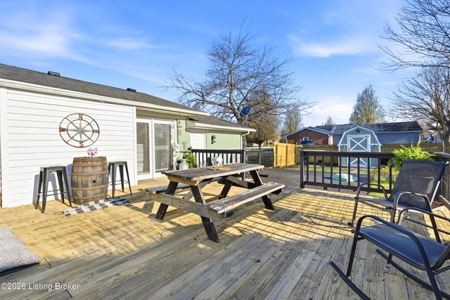 9905 McNeely Lake Dr, Louisville, KY 40229