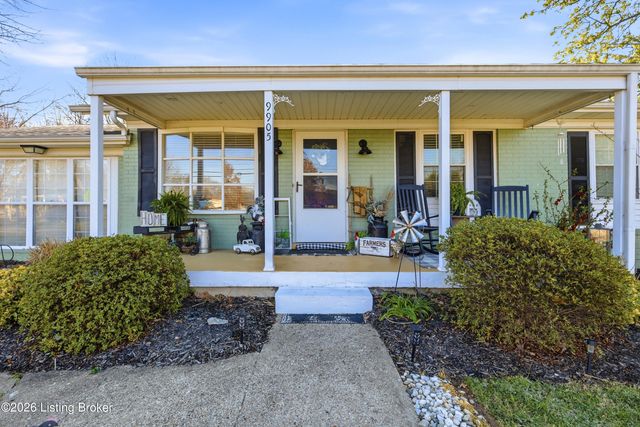 9905 McNeely Lake Dr, Louisville, KY 40229