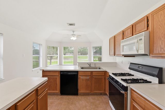 2739 S Peach Hollow Circle, Pearland, TX 77584