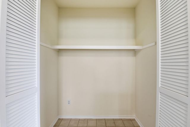 2739 S Peach Hollow Circle, Pearland, TX 77584