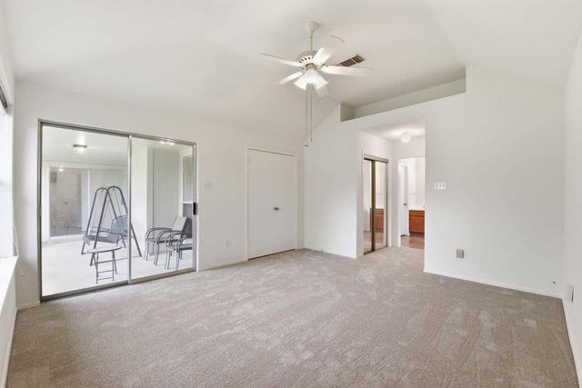 2739 S Peach Hollow Circle, Pearland, TX 77584