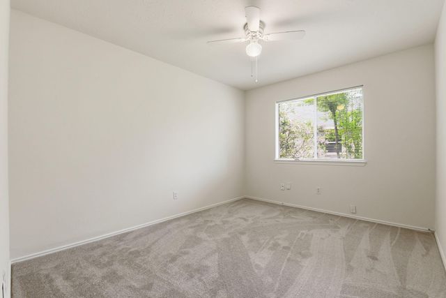 2739 S Peach Hollow Circle, Pearland, TX 77584