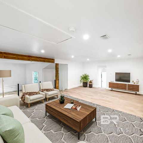 7498 Pinehill Road, Daphne, AL 36526